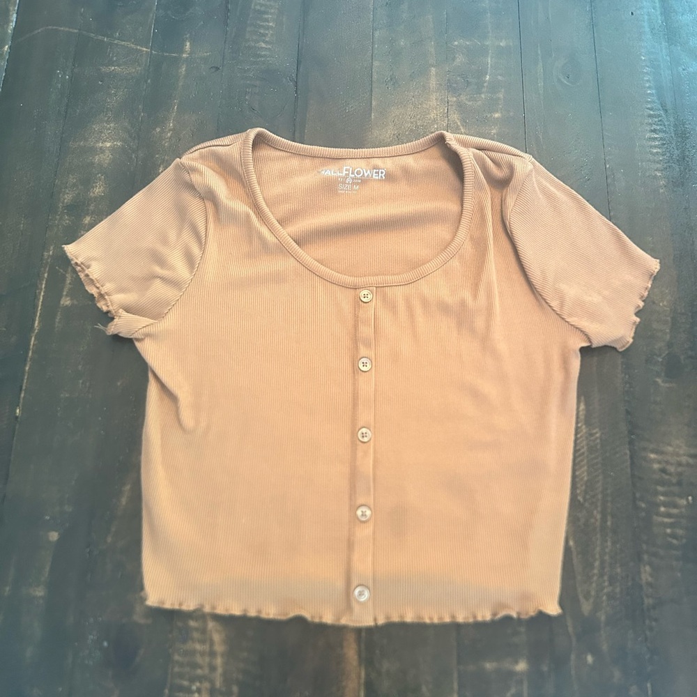 Brown and White Wallflower Cropped Ts, Size Medium